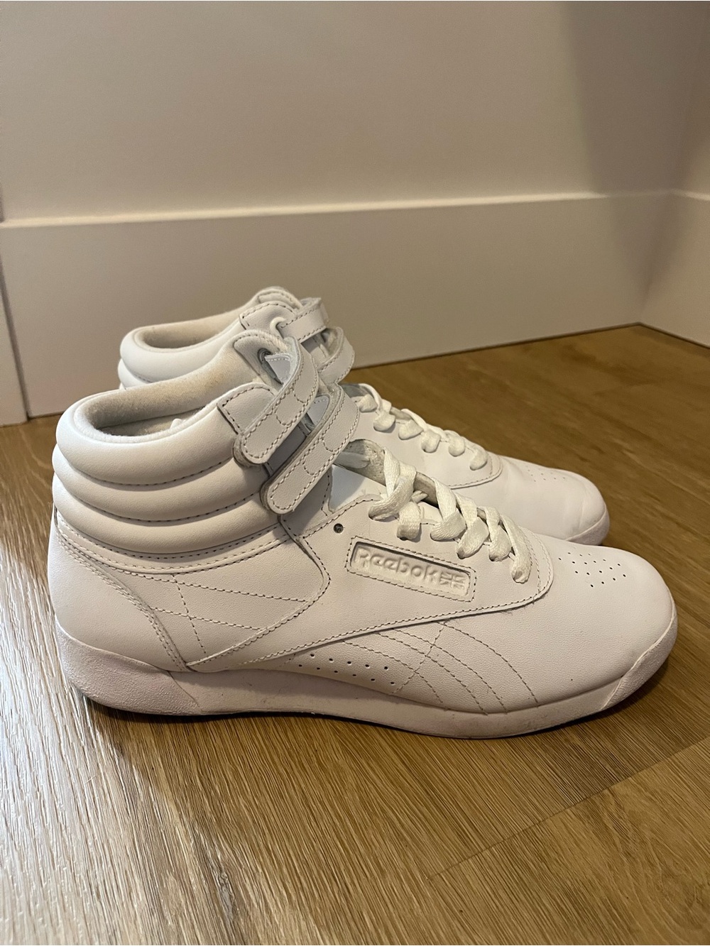 Reebok Women’s Size 8 White High-Top Sneakers with Double-Strap